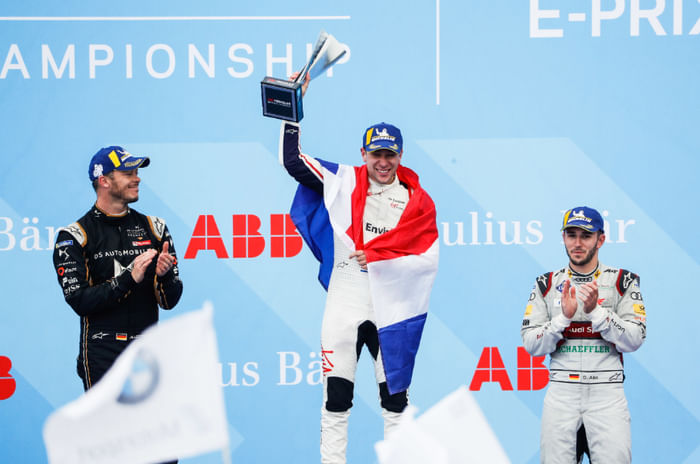 Frijns takes maiden Formula E win at rain-hit Paris E-Prix