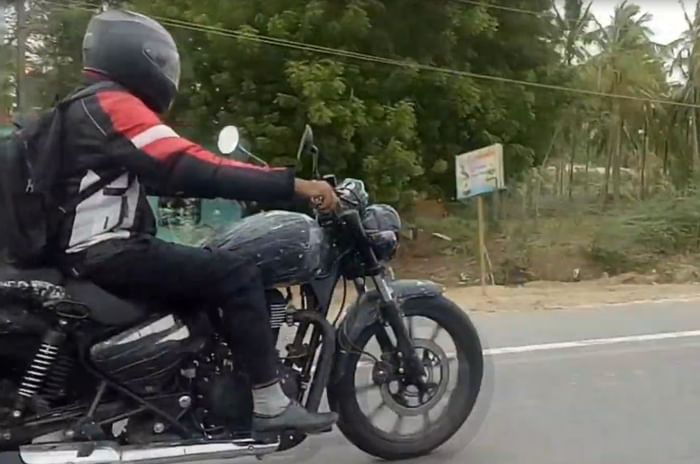 Next-gen Royal Enfield Thunderbird spied in new video