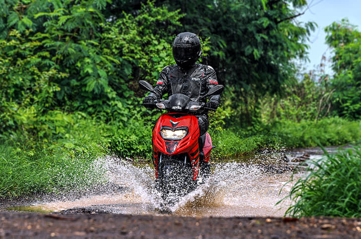 Aprilia Storm 125 review, test ride