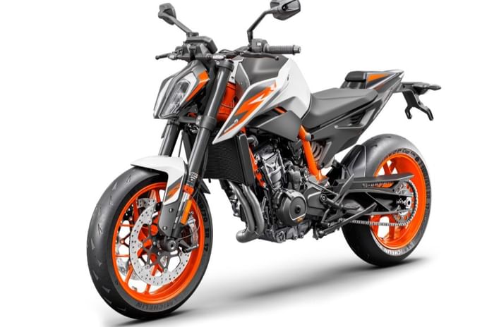2020 KTM 890 Duke R debut at EICMA 2019