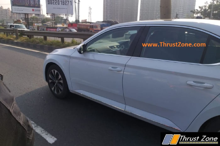 Skoda Superb facelift spied testing in India