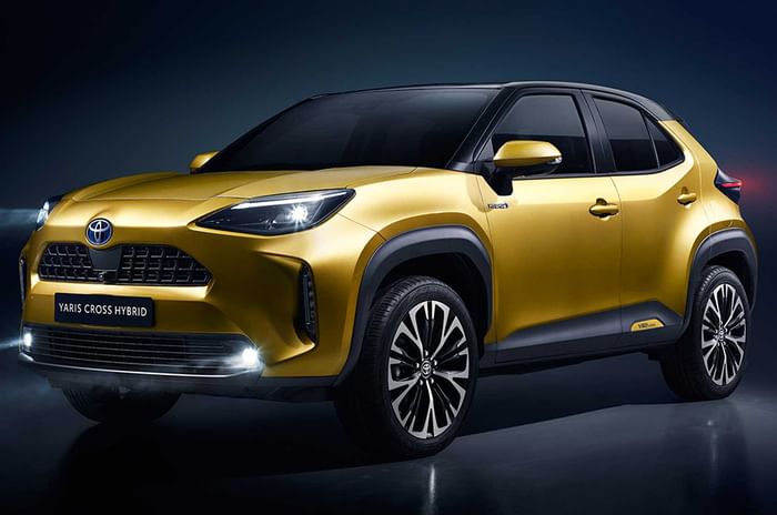Toyota Yaris Cross small SUV breaks cover