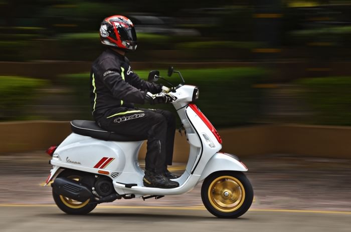 2020 Vespa Racing Sixties review, test ride 2020 Vespa Racing Sixties review, test ride