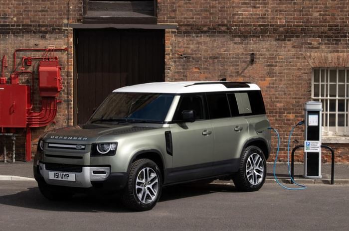 Land Rover Defender P400e plug-in hybrid variant revealed
