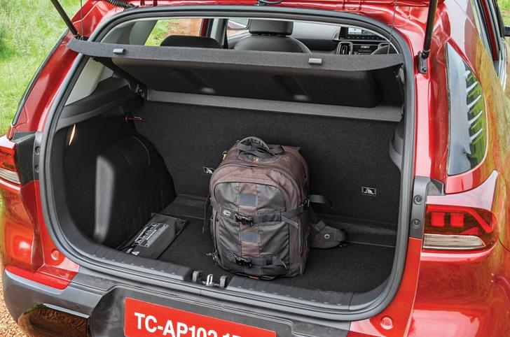 Kia Sonet review boot