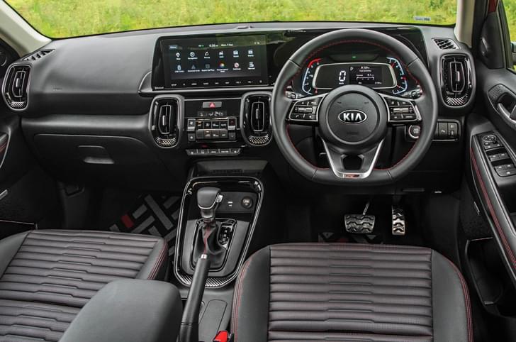 Kia Sonet review dashboard