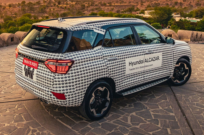 Hyundai Alcazar prototype review, test drive Hyundai Alcazar prototype review, test drive