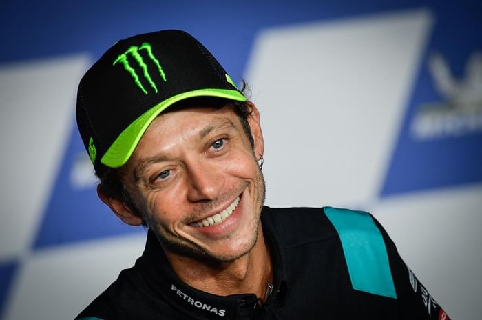 Valentino Rossi announces MotoGP retirement