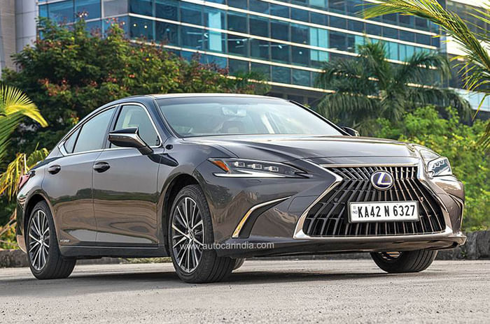 Lexus ES300h vs Toyota Camry: which to buy? Lexus ES300h vs Toyota Camry: which to buy?