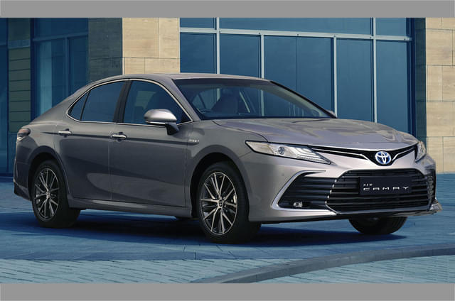 2022 Toyota Camry facelift launched at Rs 41.70 lakh