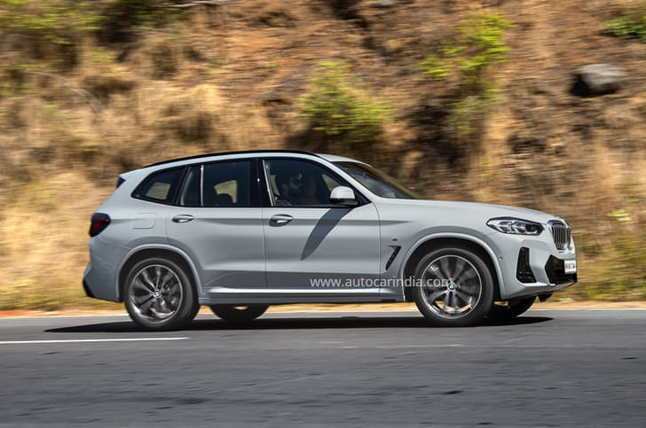 2022 BMW X3 xDrive 30i petrol India-spec exterior side