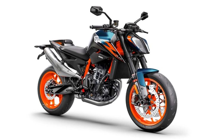2022 KTM 890 Duke R unveiled
