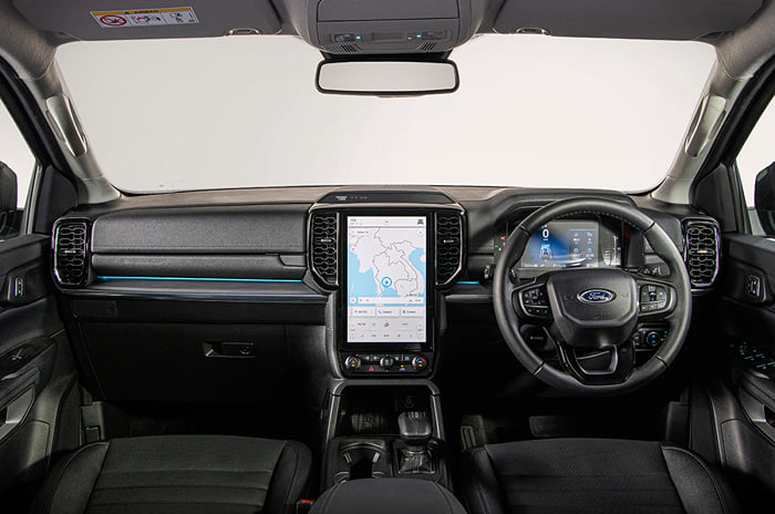 2022 Ford Everest interior