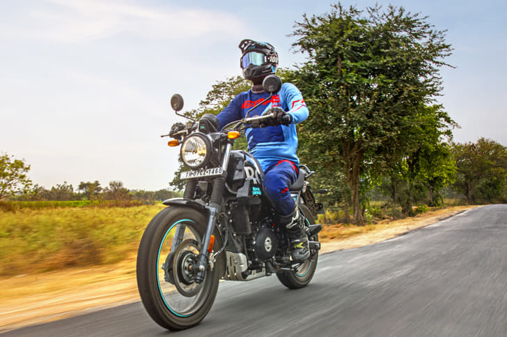 Royal Enfield Scram 411 ride