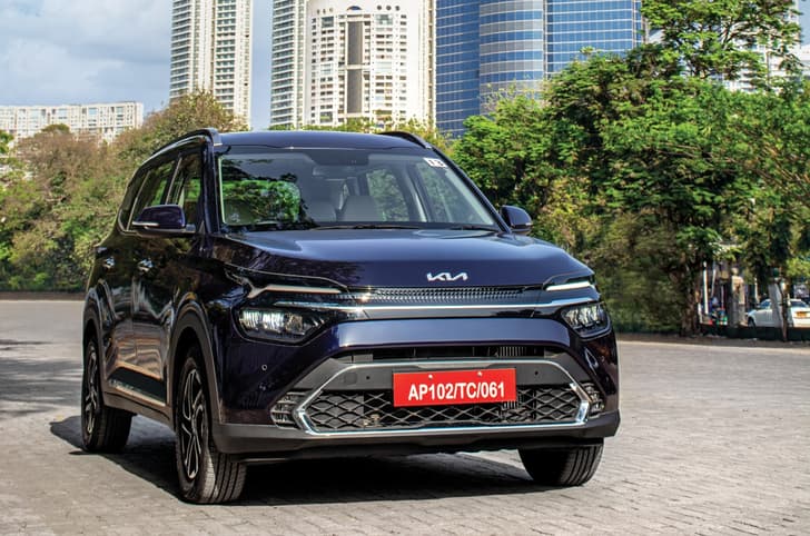 Kia Carens front static image