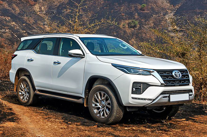 Jeep Meridian or Toyota Fortuner: which to buy? Toyota Fortuner front quarter