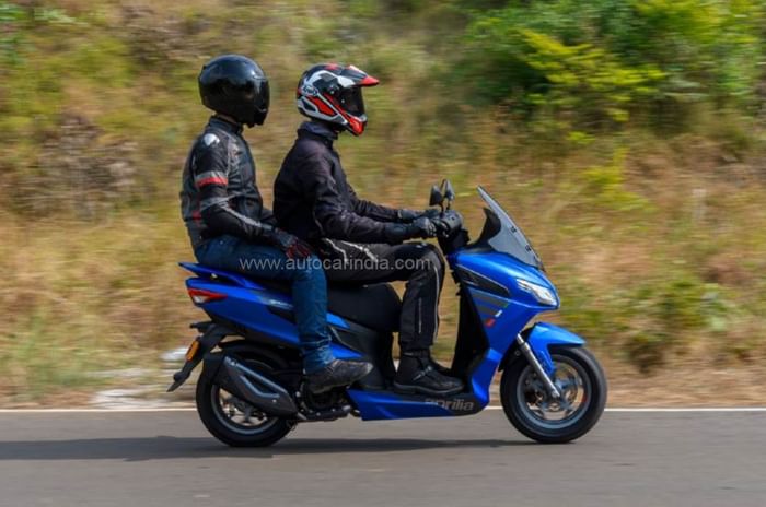 Aprilia SXR 160 side image