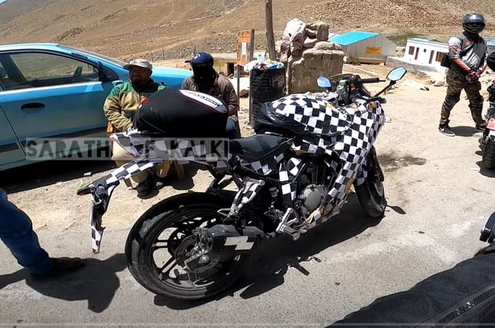New Hero motorcycles spied testing in Ladakh