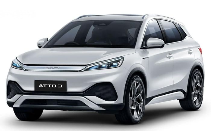 BYD Atto 3 front left quarter