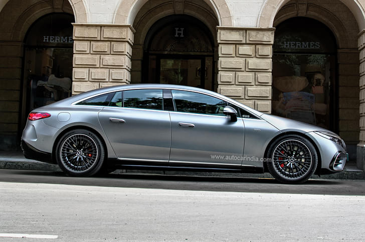 Mercedes-AMG EQS 53 4Matic+ side profile