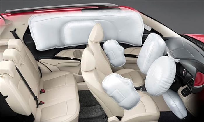 Government delays mandatory six-airbag deadline by one year