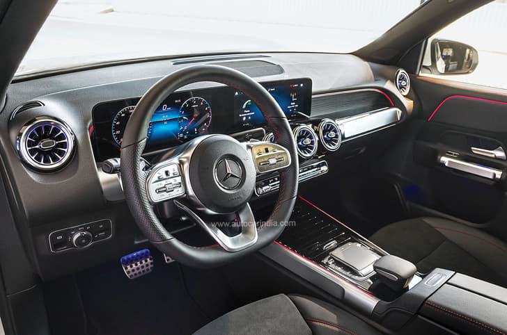 2022 Mercedes-Benz GLB interior
