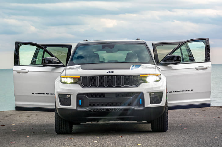 Jeep Grand Cherokee front 