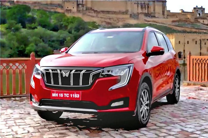 MG Hector or Mahindra XUV700: which is the more comfortable SUV? Mahindra XUV700 front quarter