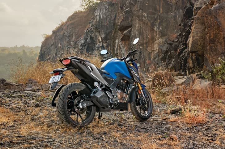 Honda CB300F road test review: price, mileage, comfort, features, performance, handling.