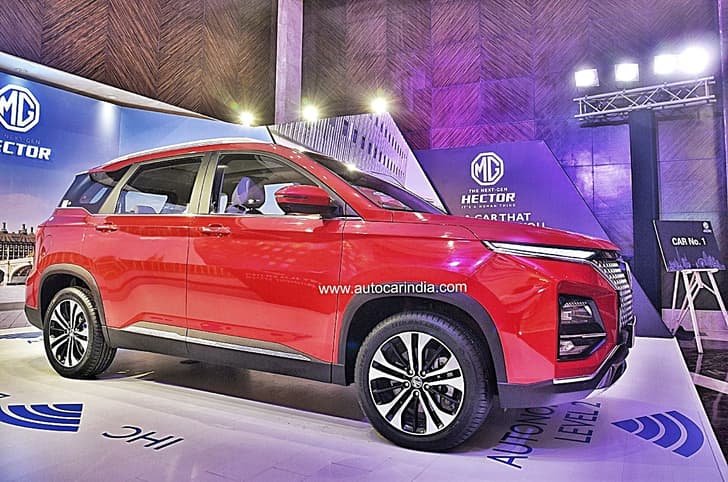 MG Hector facelift front quarter