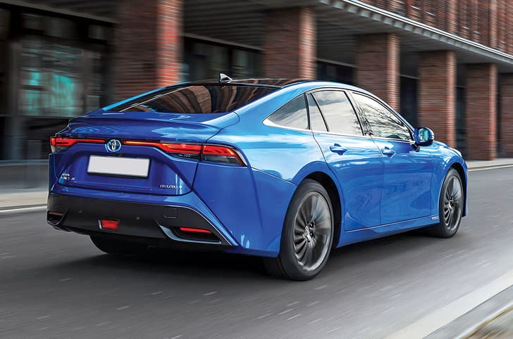 Toyota Mirai rear tracking