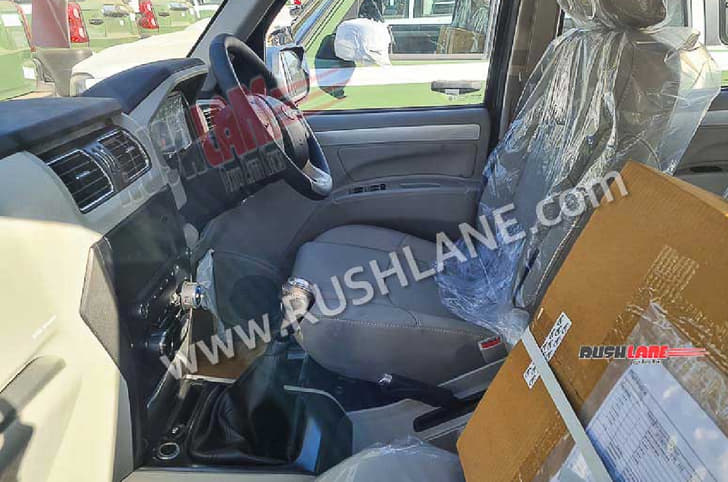 Mahindra Scorpio 4X4 Indian Amry interior