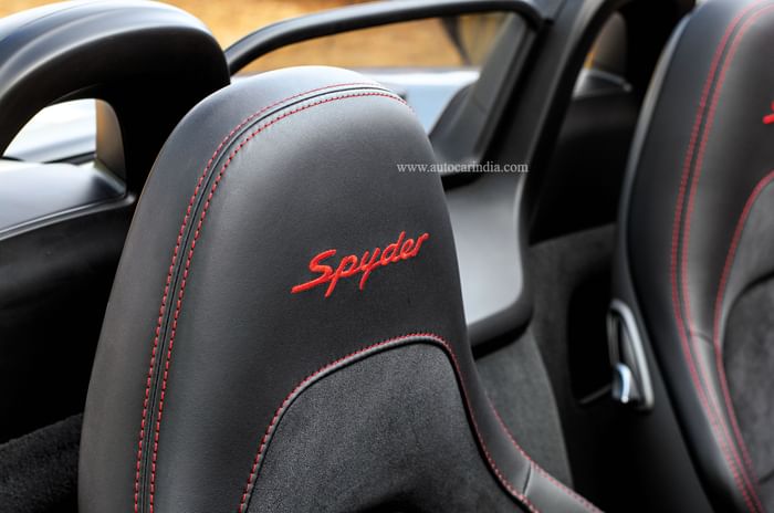 Porsche 718 Spyder review: Arrogantly analogue Porsche 718 Spyder seats