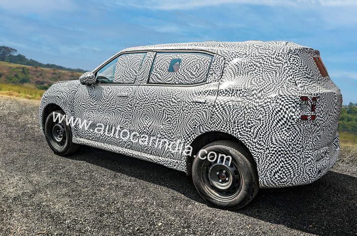 Citroen midsize SUV spied 