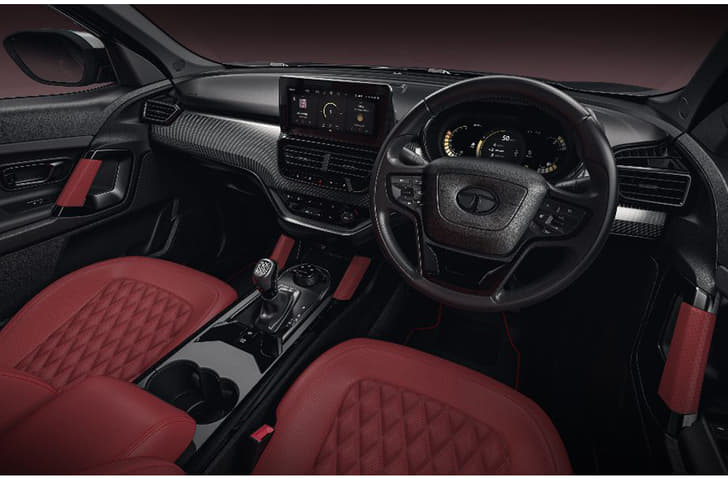 Tata Harrier, Safari Red Dark interior