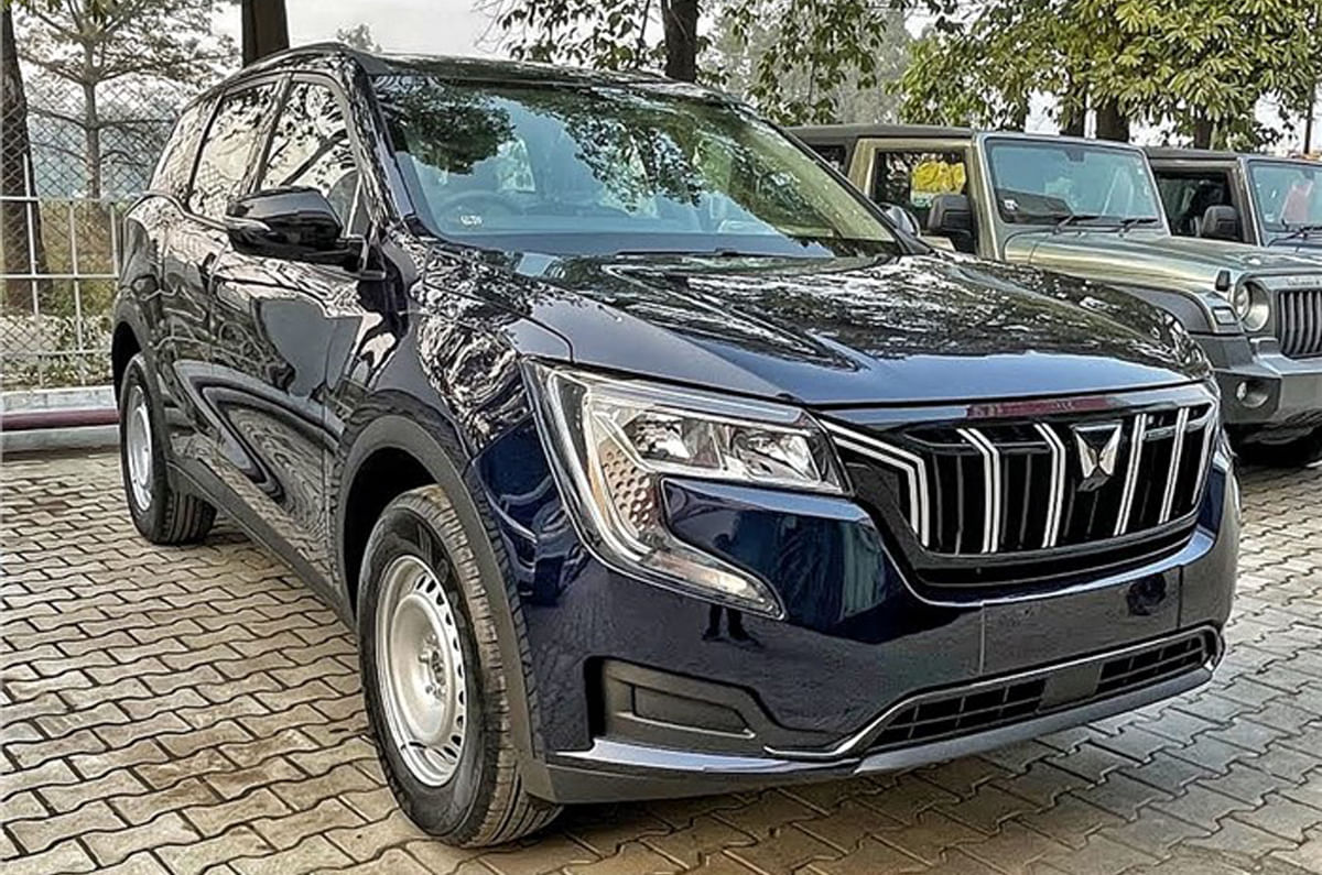 Mahindra XUV700 price, XUV700 MX (E), petrol-automatic