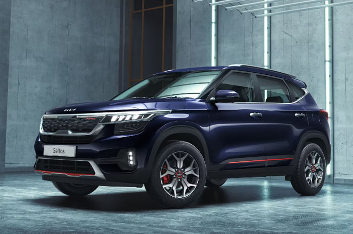 Kia Seltos, Sonet or Hyundai Creta: The SUV with the better seating space? Kia Sonet front quarter