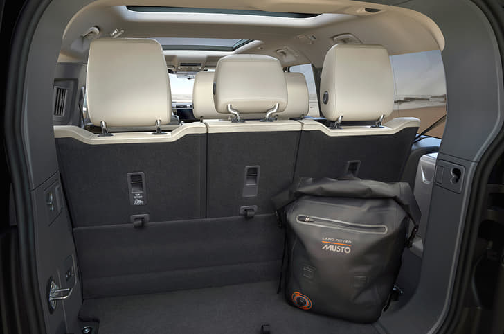 Land Rover Defender 130 boot