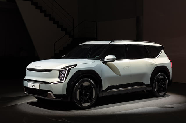 Kia EV9 full-size electric SUV breaks cover