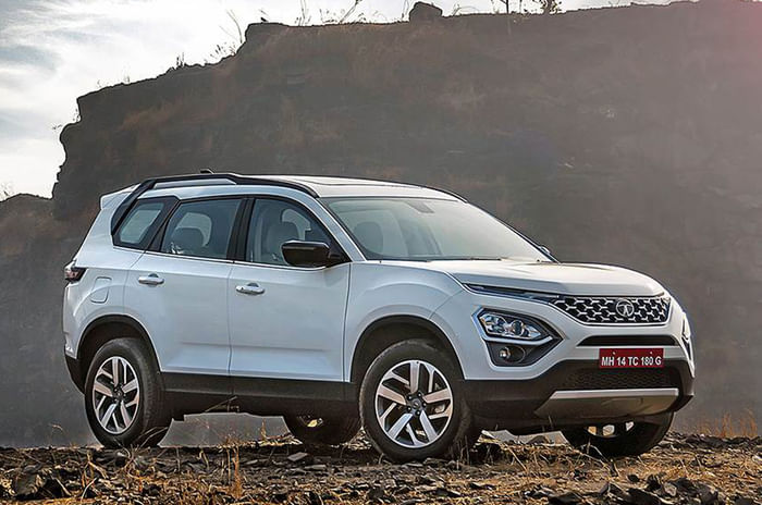 XUV700, Safari or Hector: which is the best 7-seater SUV with least waiting period? Tata Safari front quarter