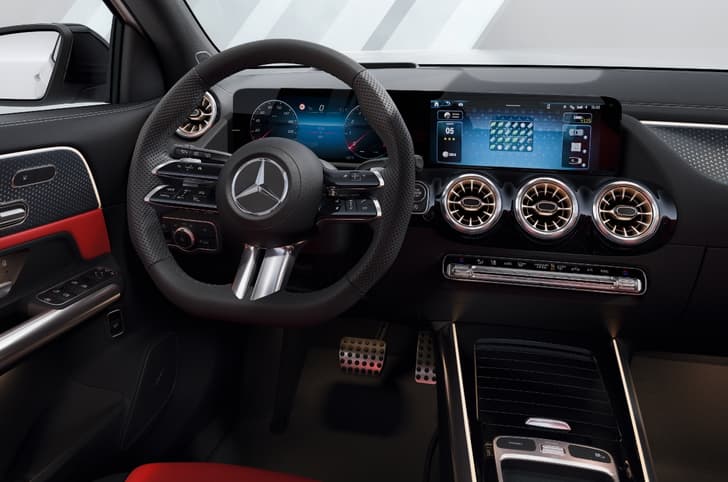 Mercedes-Benz GLA interior