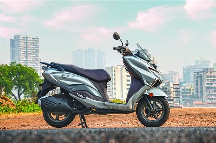 Should I buy a Burgman Street EX or a TVS iQube? TVS iQube price, Suzuki Burgman price, buying decision explained.