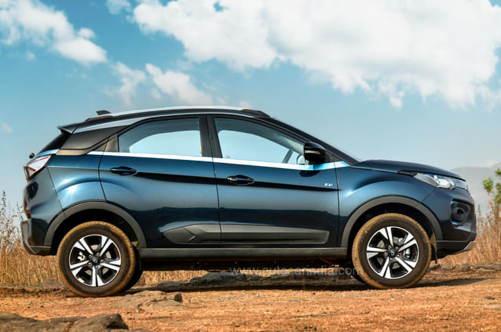 Tata Nexon EV Max side profie