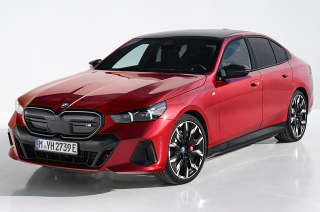 BMW i5 revealed with two powertrain options
