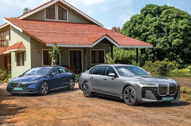 BMW i7 vs Mercedes Benz EQS: Electric Extravagance 