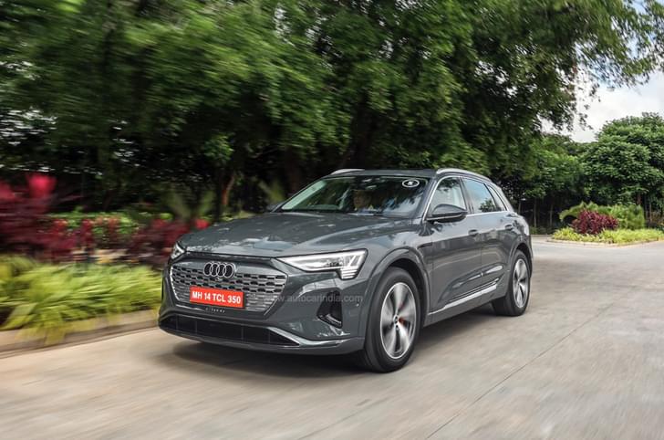 Audi Q8 e-tron front quarter 