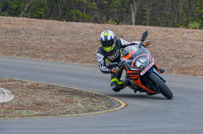 Should I wait for the Yamaha R3 or buy the KTM RC 390? Should I wait for the Yamaha R3 or buy the KTM RC 390?