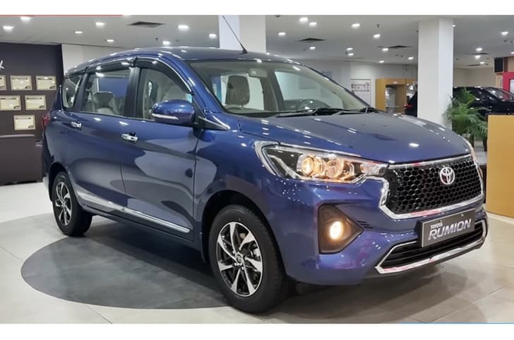 Toyota Rumion CNG bookings temporarily halted