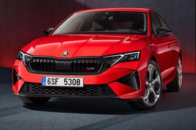 Skoda Octavia facelift revealed