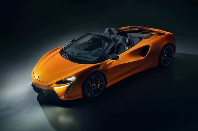 McLaren Artura Spider revealed as brand's first hybrid co...